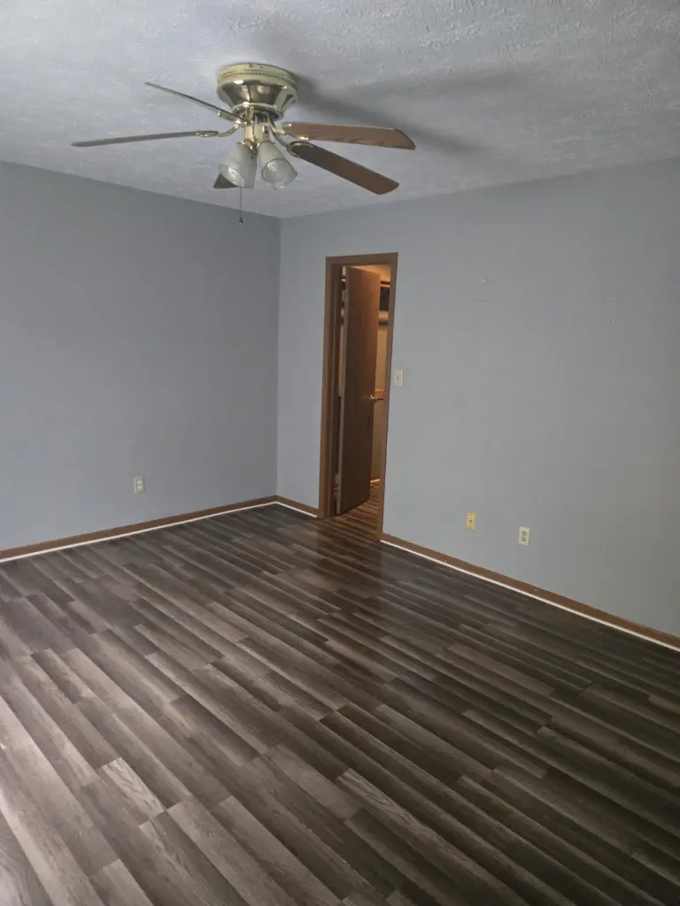 986 Maple Grove Dr, Greenwood (21).webp